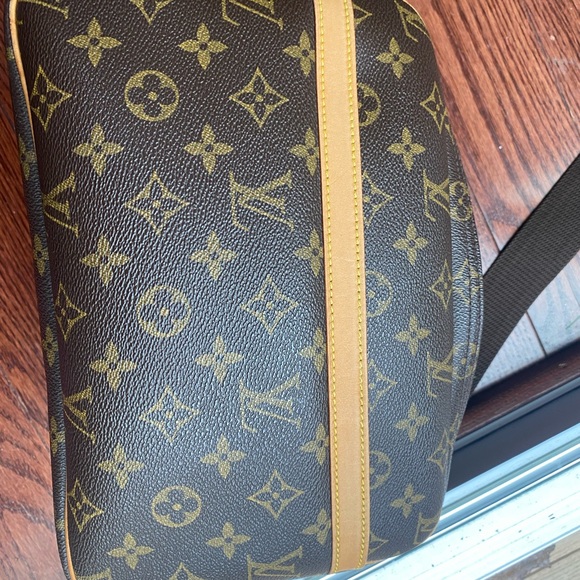 **SOLD** Louis Vuitton PM Reporter Messenger Shoulder Crossbody Bag - Picture 5 of 15